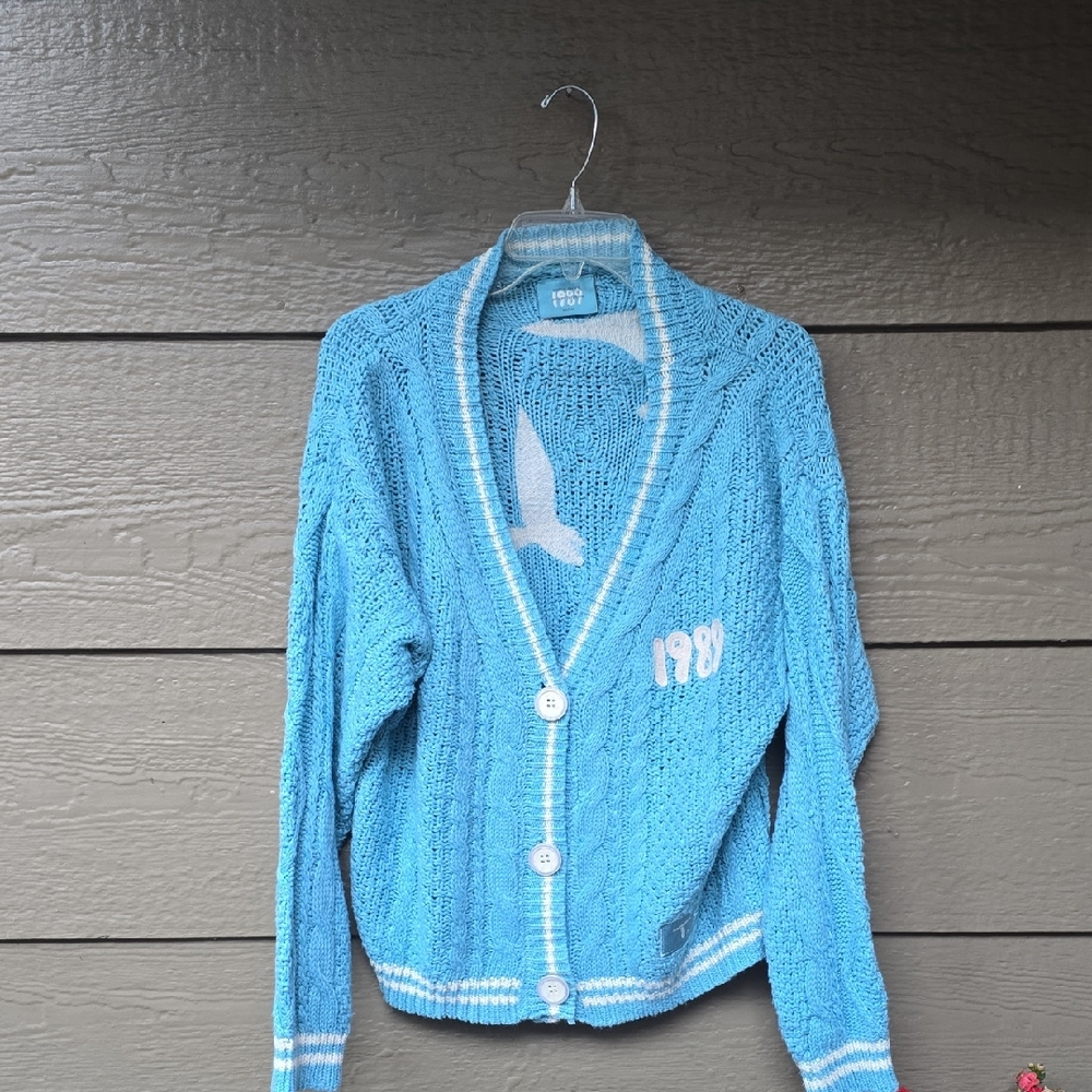 Taylor Swift 1989 Xs/sm Bird Design Blue V-neck Cardigan